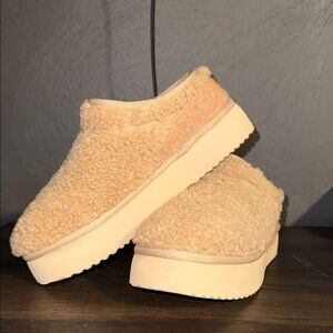 Cozy Tan Fleece Slip-On Shoes American Eagle